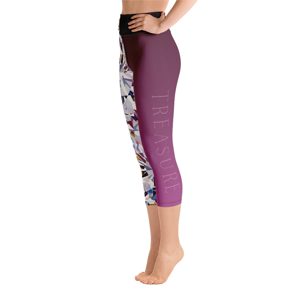 TREASURE Split Capri Leggings
